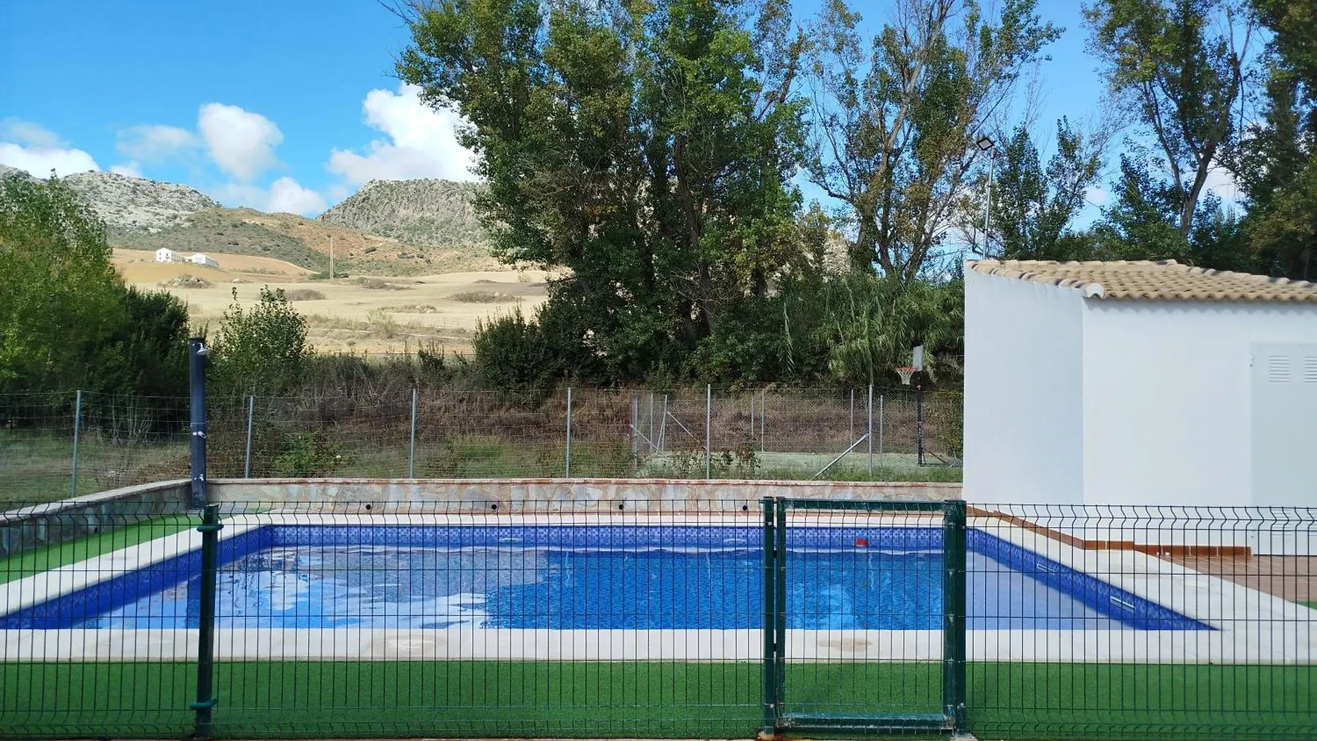 רונדה Casa Rural La Maestra בית נופש